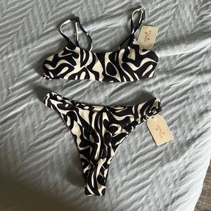 Aurelle bikini - tags on